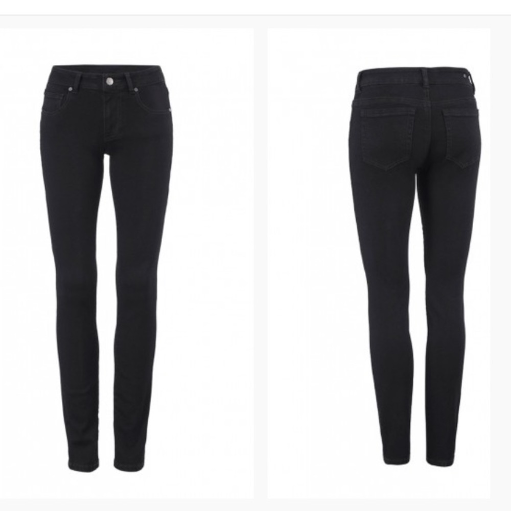 CAbi Skinny Jeans